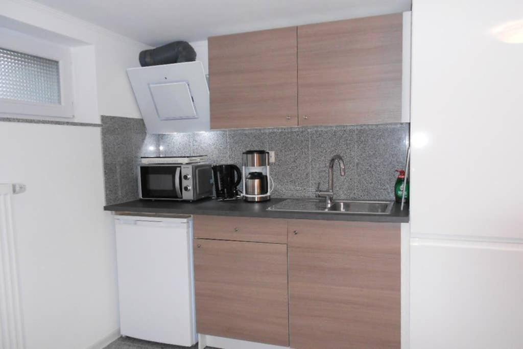Zimmer In Direkter Naehe Zu Basel Grenzach-Wyhlen Esterno foto