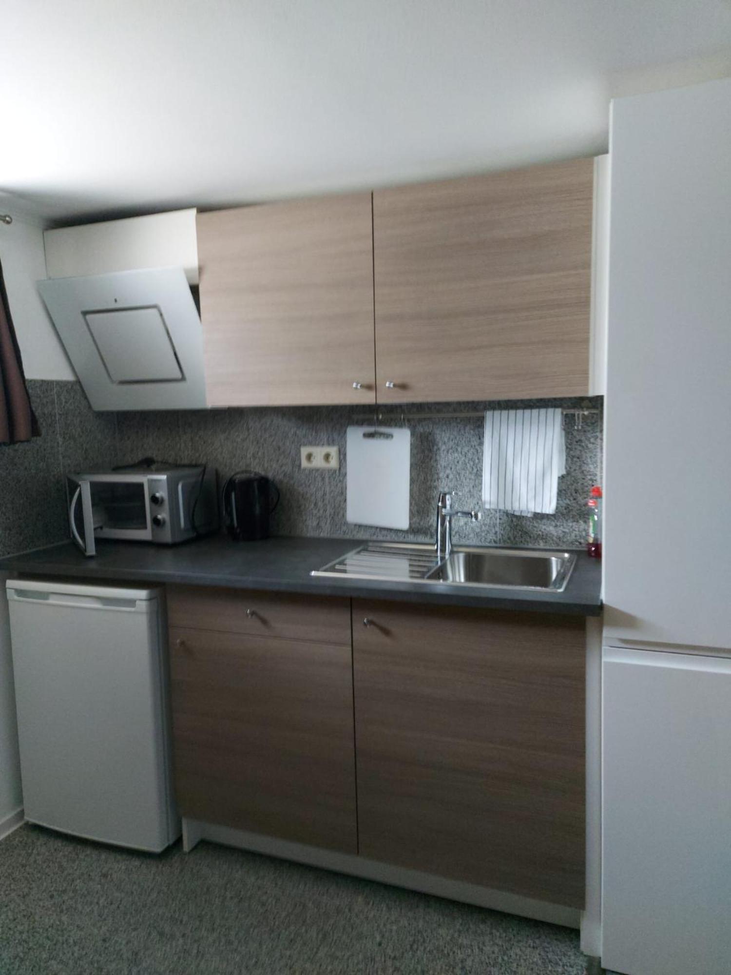 Zimmer In Direkter Naehe Zu Basel Grenzach-Wyhlen Esterno foto